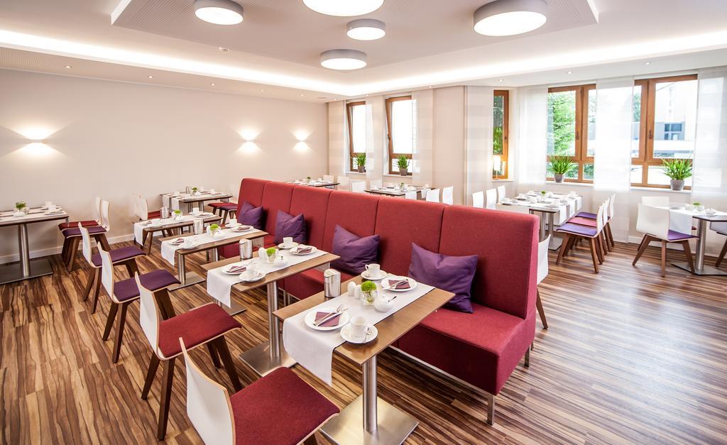 Hotel Hollmann Halle  Εξωτερικό φωτογραφία